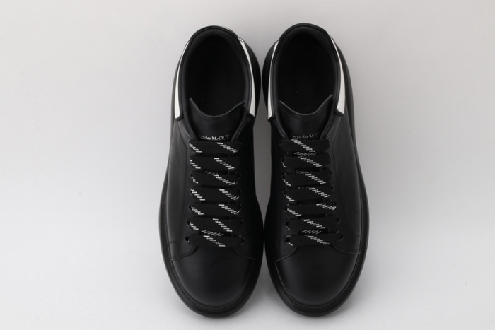 alex mcqu sneakers