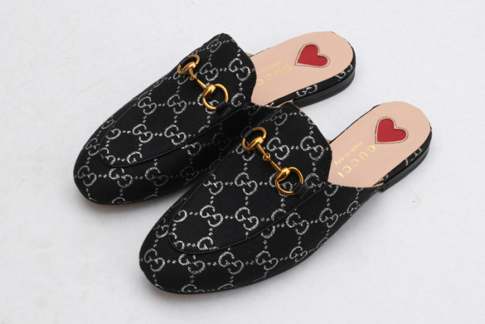 guc loafer