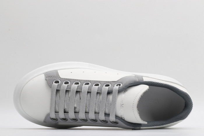 alex mcqu sneakers