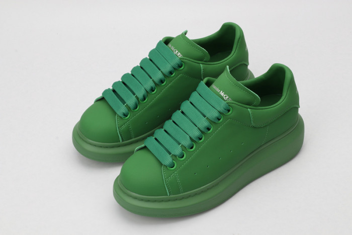 alex mcqu sneakers