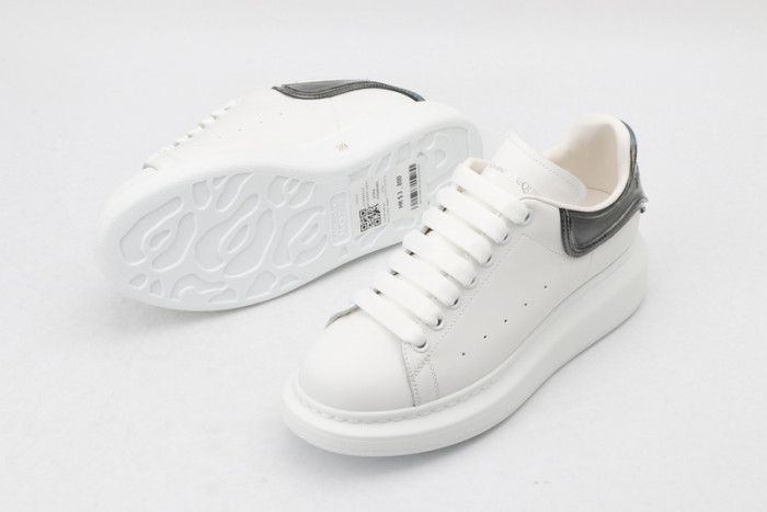 alex mcqu sneakers
