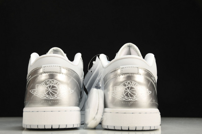 jordan 1 low se tear away silver dx6070-101