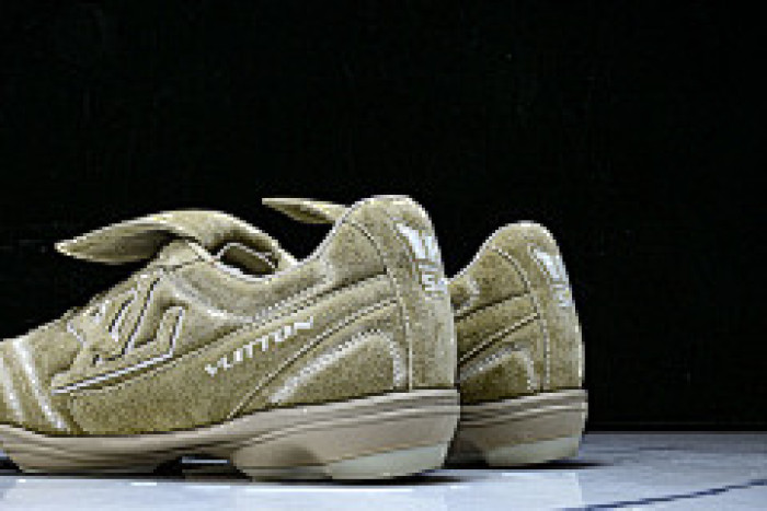 LOVT SNEAKER lv-439