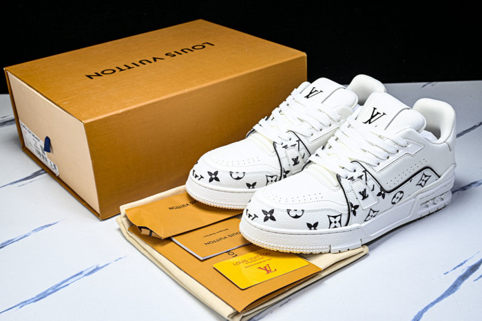 LOVT SNEAKER lv-559