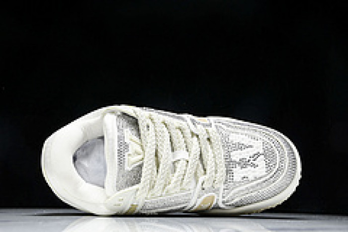 LOVT SNEAKER lv-202