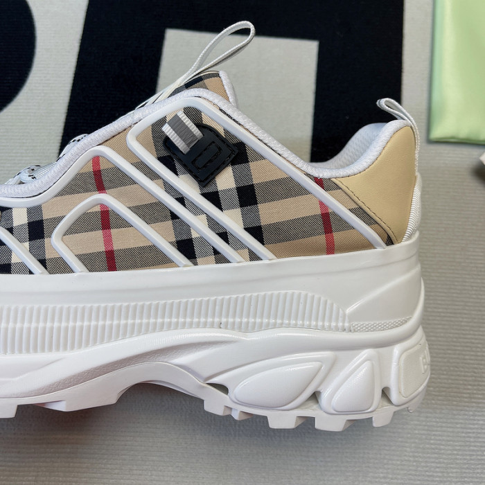 BUBERY SNEAKER