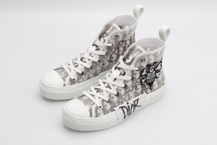 dr b23 homme kaws h903p165