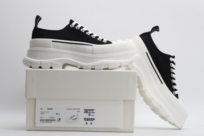 alex mcqu sneakers