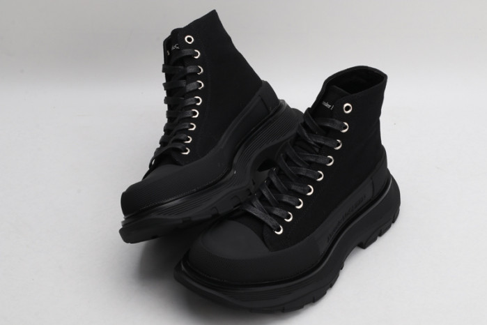 alex mcqu sneakers