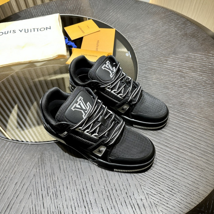 LOVT SNEAKER lv-219