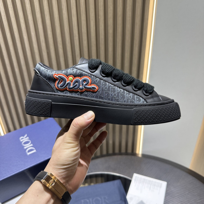 DR B33 LOW-TOP SNEAKERS DR-92