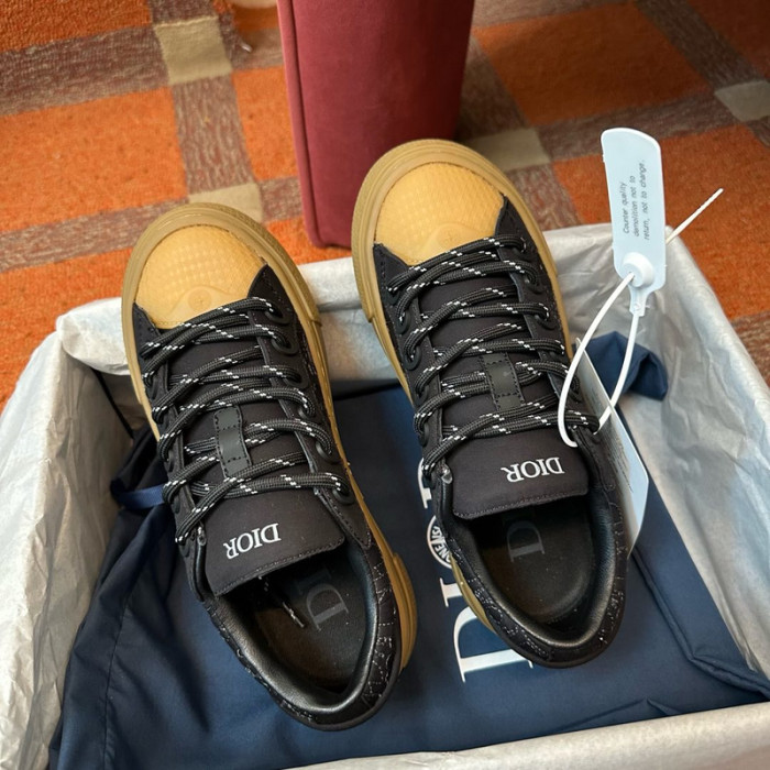 DR B33 LOW-TOP SNEAKERS DR-91