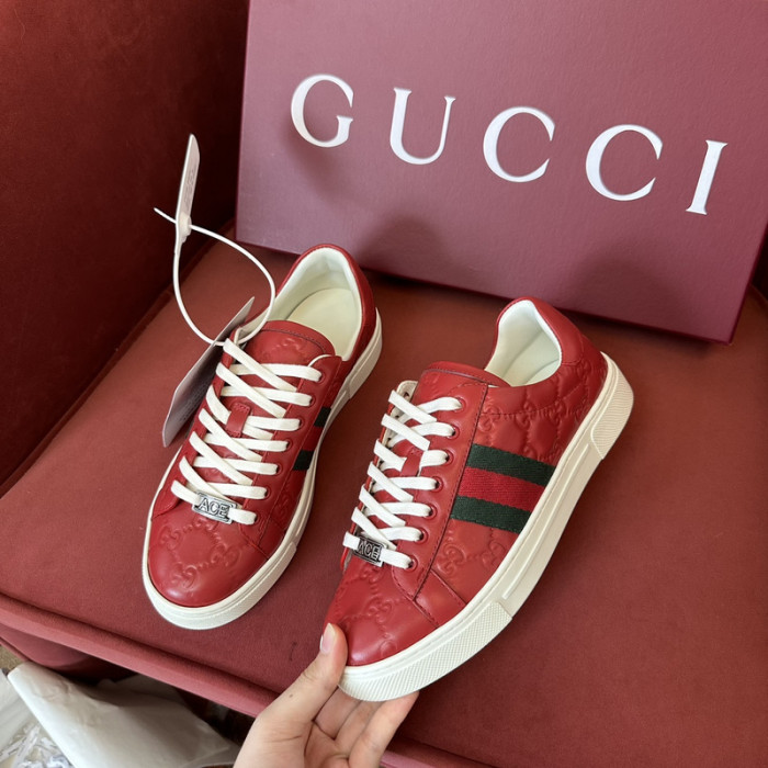 GI ACE EMBROIDERED LOW-TOP SNEAKER 90650