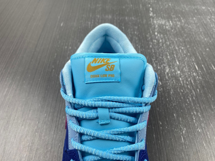 nike sb dunk low run the jewels do9404-400