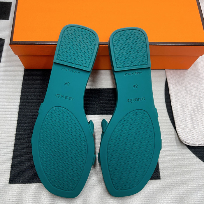 her slides 2306097