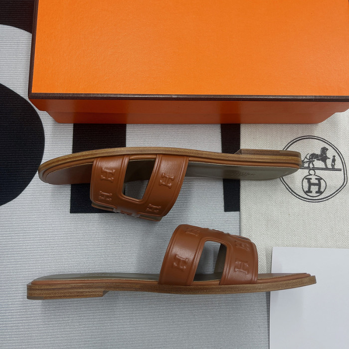her slides 2306098