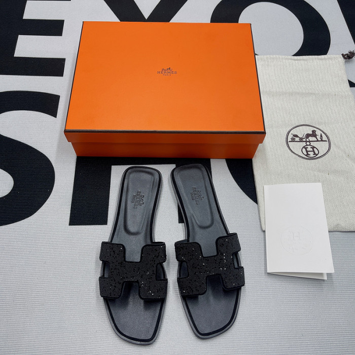 her slides 2306099
