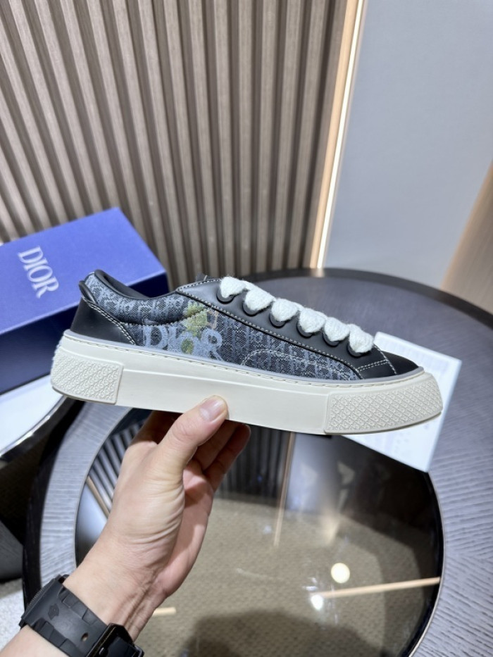 DR B33 LOW-TOP SNEAKERS DR-126
