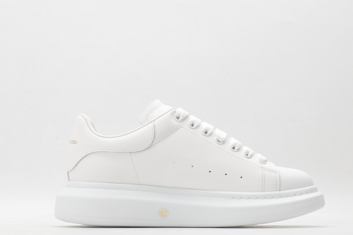 alex mcqu sneakers