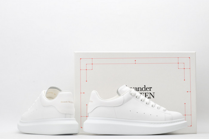 alex mcqu sneakers