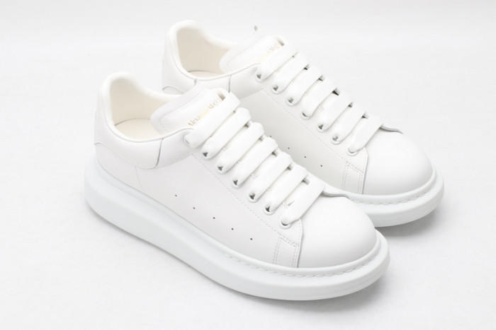 alex mcqu sneakers