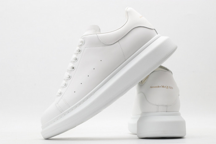 alex mcqu sneakers