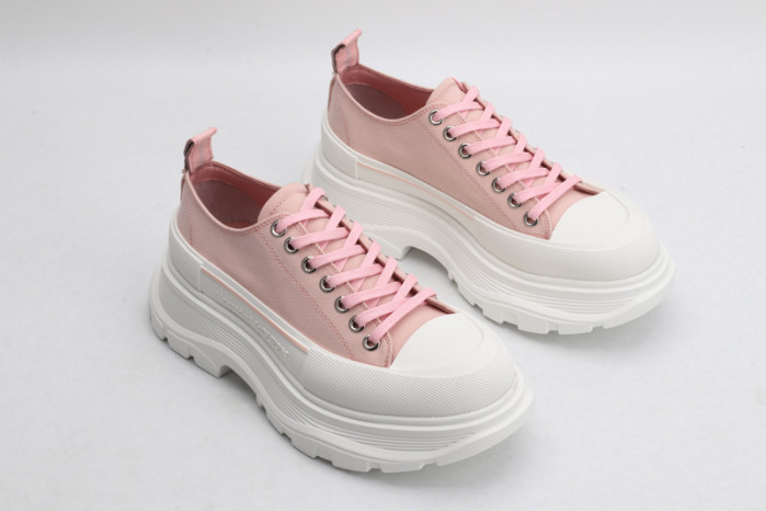alex mcqu sneakers